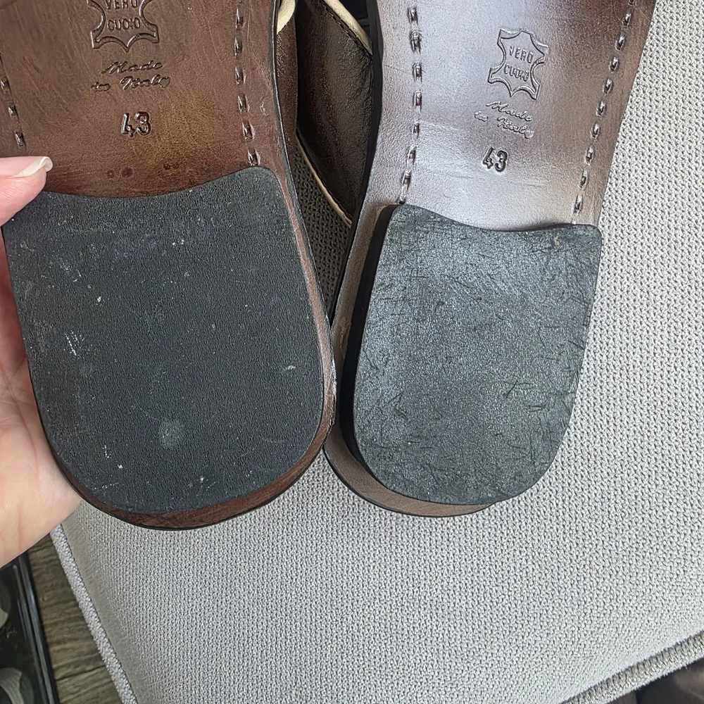 LE BOTTIER Milano Brown and Tan Men's Sandals, size 43, Used.